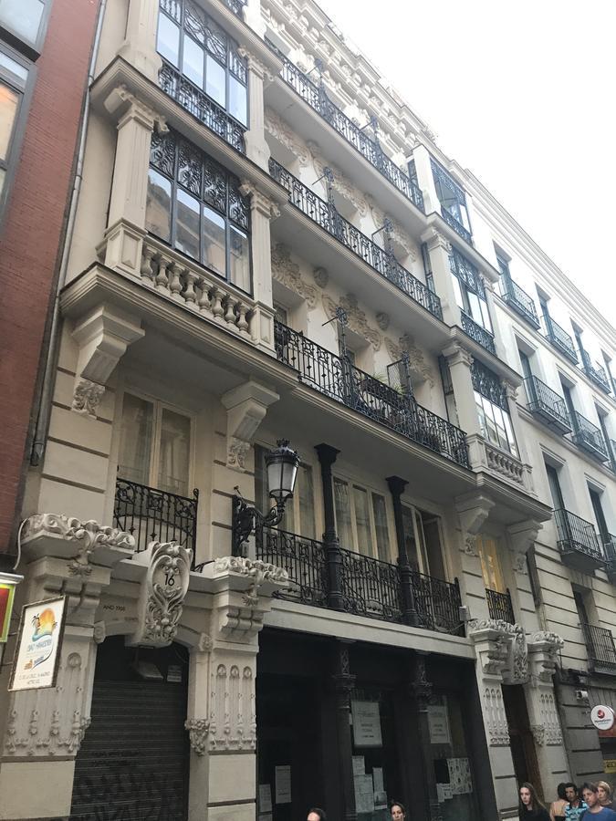 El Botones - Puerta Del Sol Appartement Madrid Buitenkant foto